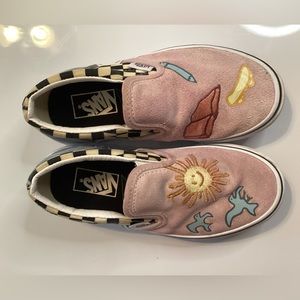 Vans Kids Classic Slip-On Shoes Skateistan Suede Checkerboard Pink Size 13
